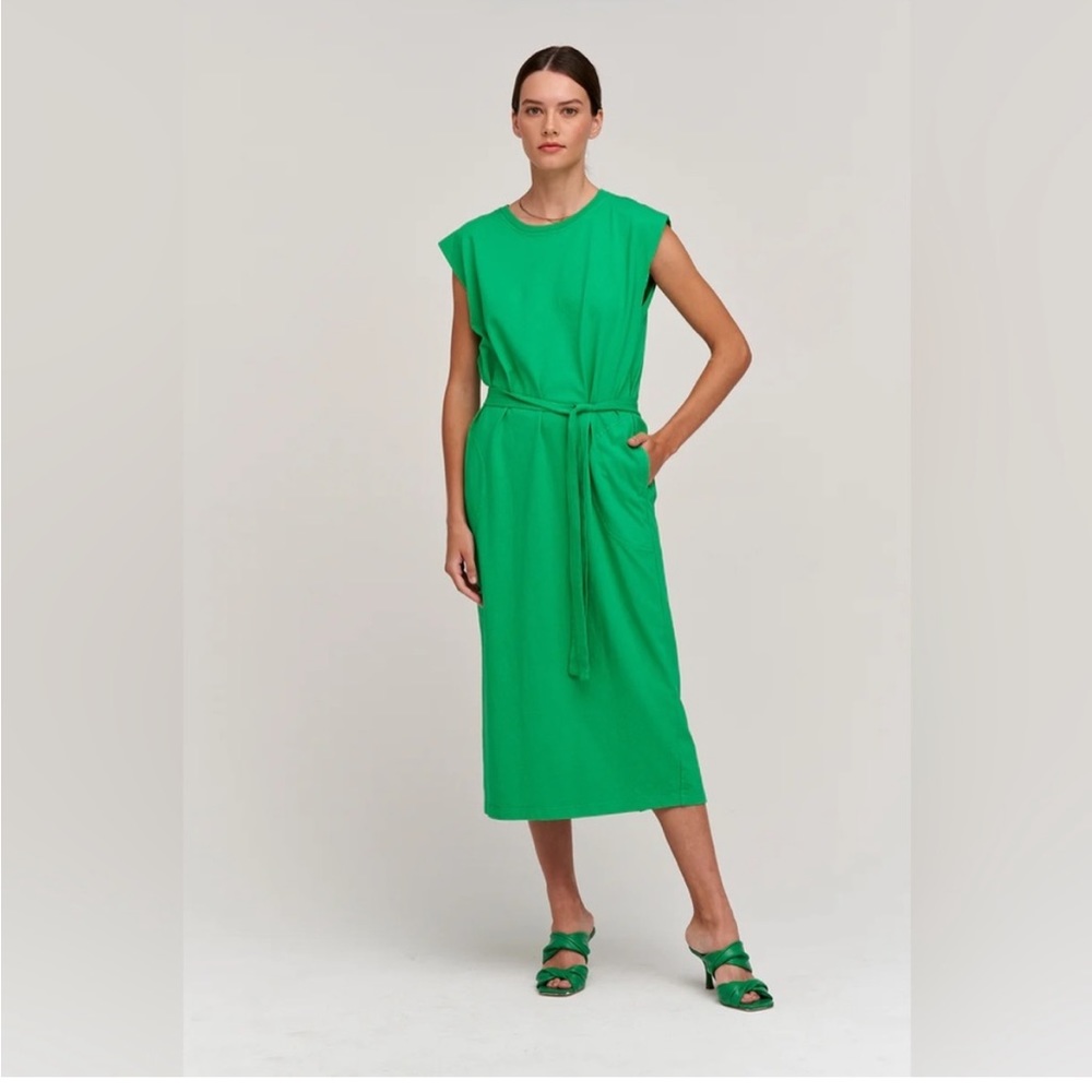 NWT Velvet by Graham & Spencer Column dress with belt and mini shoulder pads